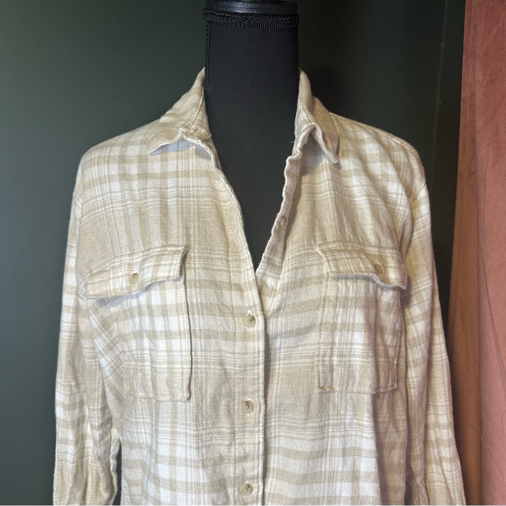 Old Navy Plaid Button-Up Shirt